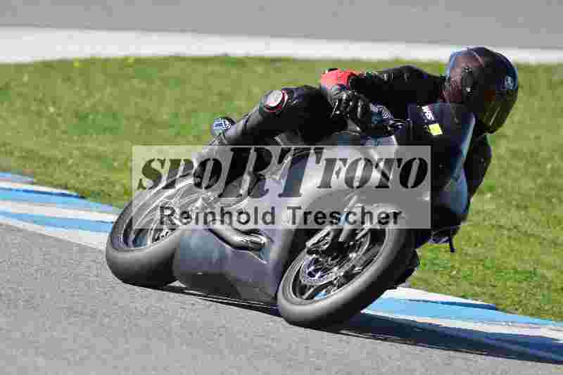 Archiv-2025/02 28.-31.01.2025 Moto Center Thun Jerez/gruen-green/79